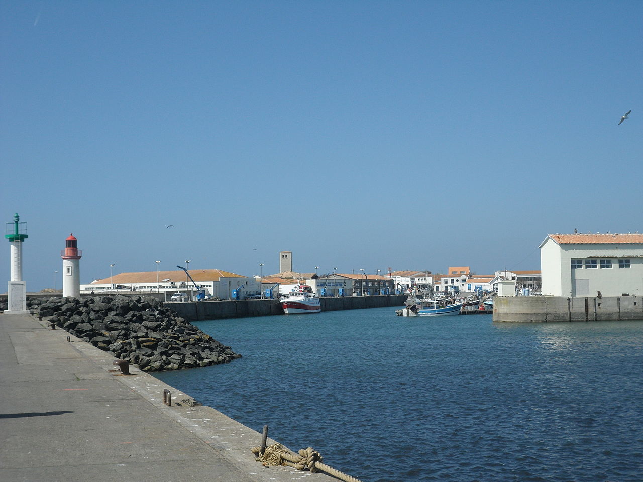 The port of Cotinière located 2.9km from the Atlantic Hotel - 3 stars - Ile d'Oléron - West Atlantic coast